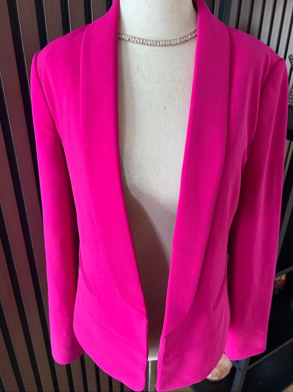 Express hot pink blazer size 4 stylish office wear stylish blazer